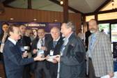 Общение коллег-специалистов НК во время проведения международной Конференции «Неразрушающий контроль-2014»