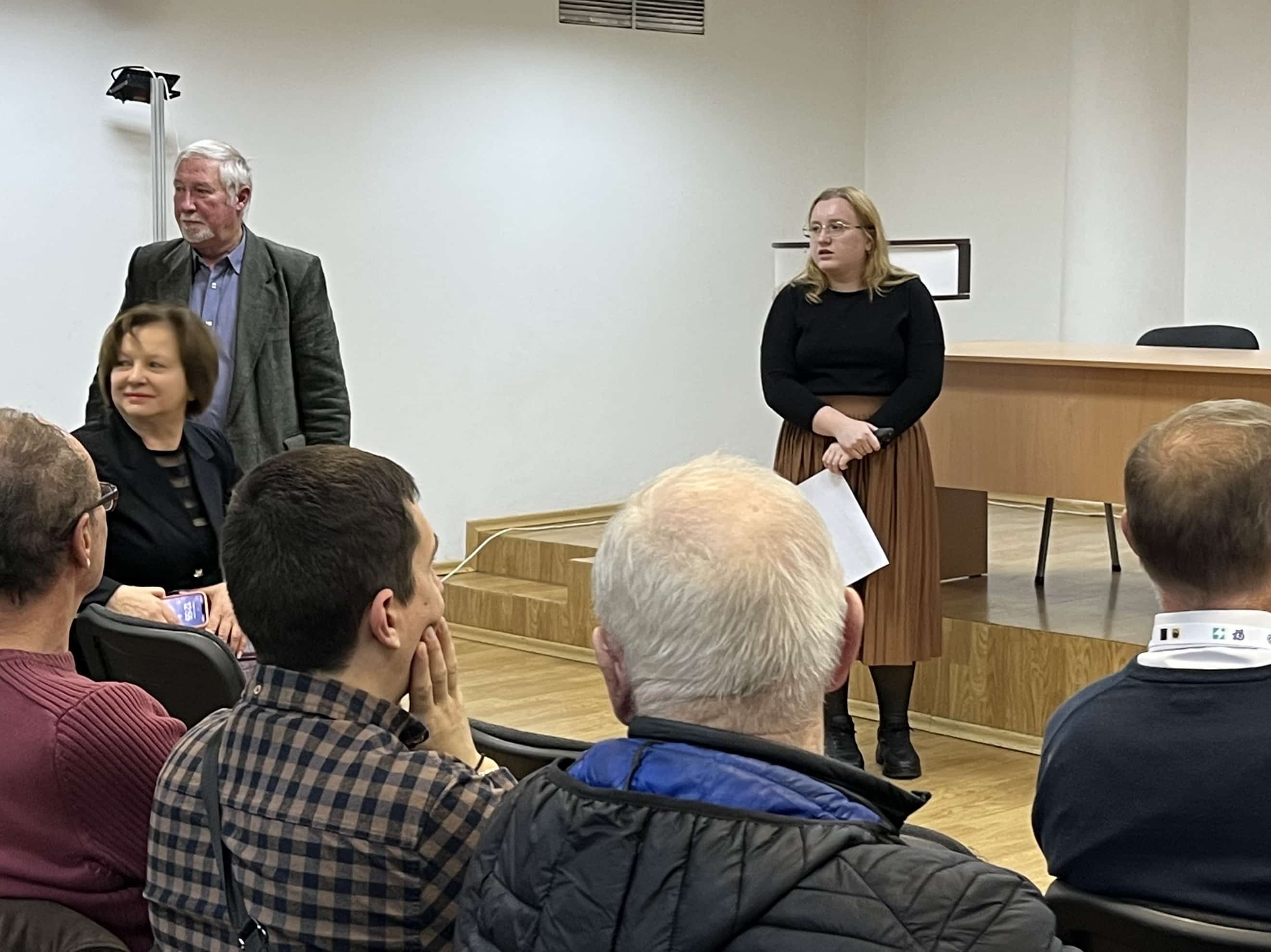 Anastasiia Pareniuk presenting at the Welding and NDT Seminar at NAFTAGAZEXPO 2025 in Kyiv