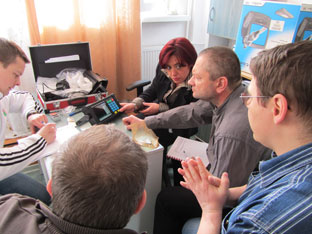 Обучение польских специалистов работе с ультразвуковым дефектоскопом УД4-76, март 2012 года
