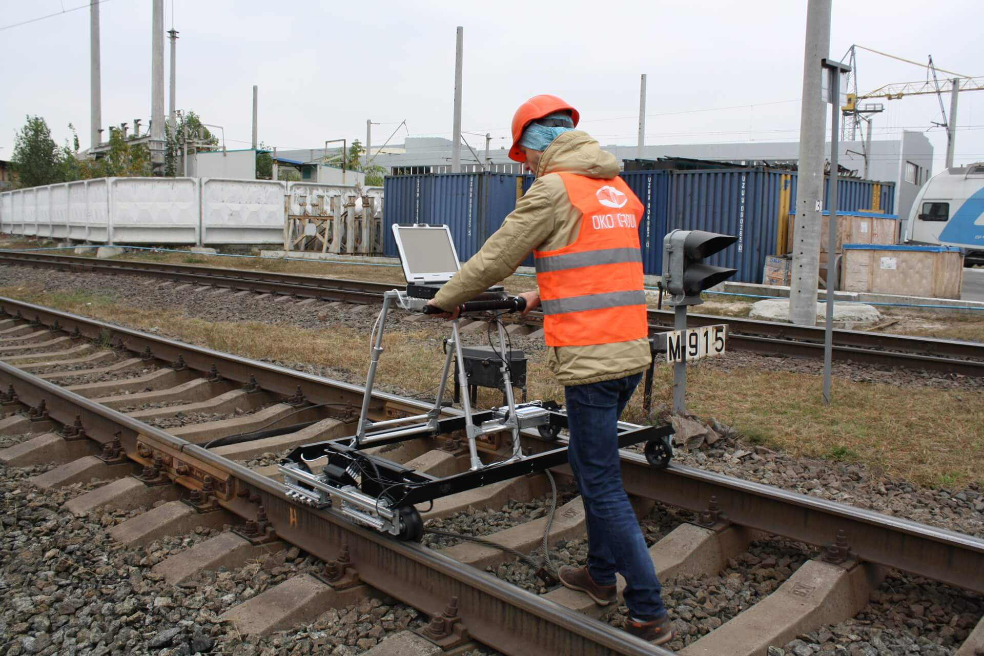 Inspection of the track segment for Gauge corner checking